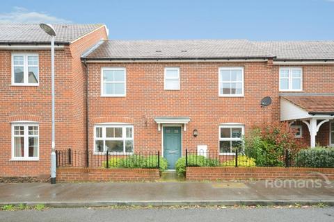 3 bedroom terraced house to rent, Pheasant View, Bracknell, RG12