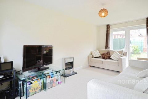 3 bedroom terraced house to rent, Pheasant View, Bracknell, RG12