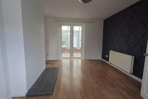 3 bedroom semi-detached house to rent, Lansbury Road, Mansfield NG21