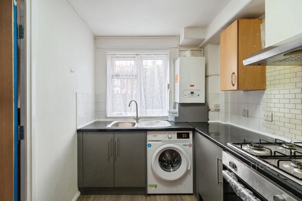 Apartment in London, Leytonstone - More