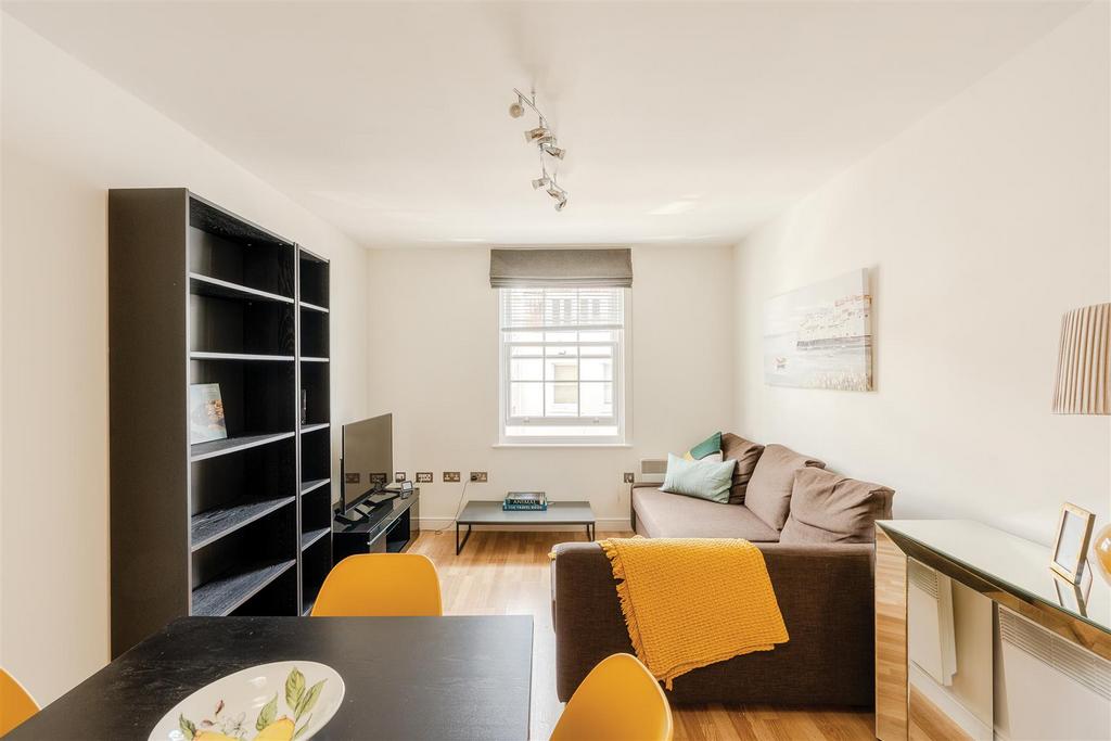 Apartment in Bristol - View 3