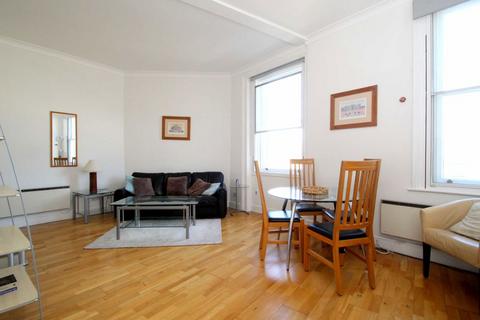 1 bedroom flat to rent, West Smithfield, London EC1A