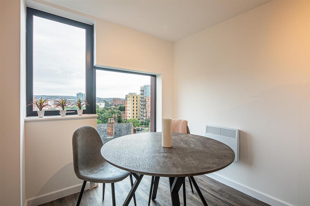 Apartment in Sheffield, Moorhead, Broomhall - View 4