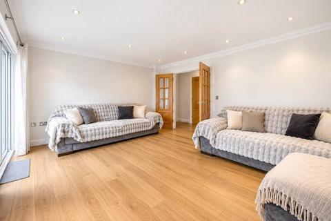 undefined, Hampton Close, Borehamwood