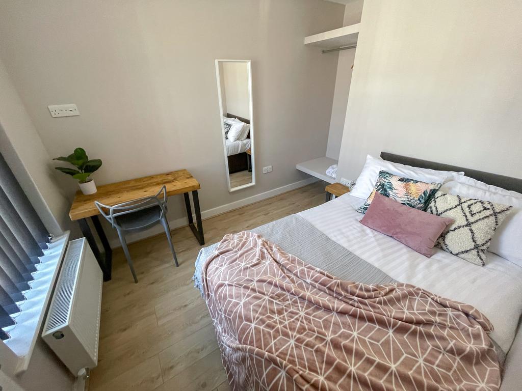 House in L6 6DD - View 2