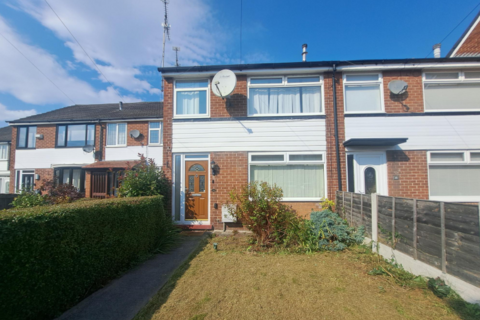 3 bedroom semi-detached house to rent, Rosewood Avenue, Manchester, M43