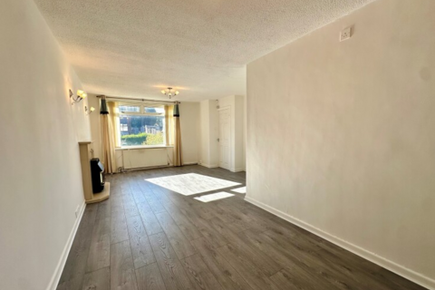3 bedroom semi-detached house to rent, Rosewood Avenue, Manchester, M43