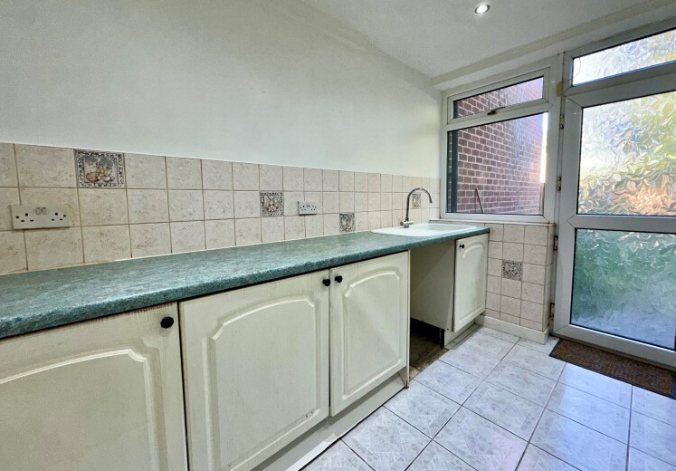House in Tameside, Greater Manchester - More