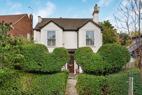 3 bedroom detached house for sale, Blanche Lane, South Mimms, EN6