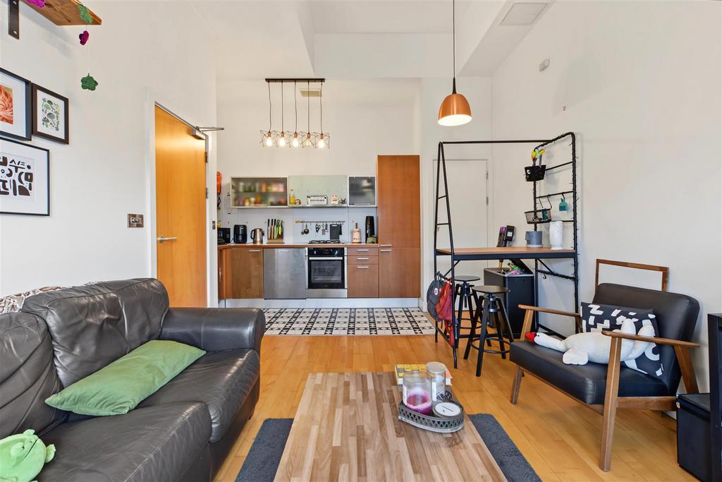 Apartment in Nottingham - View 5