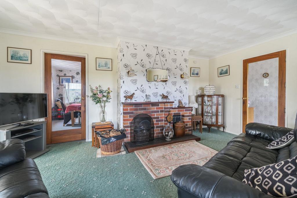 House in Torpoint - More