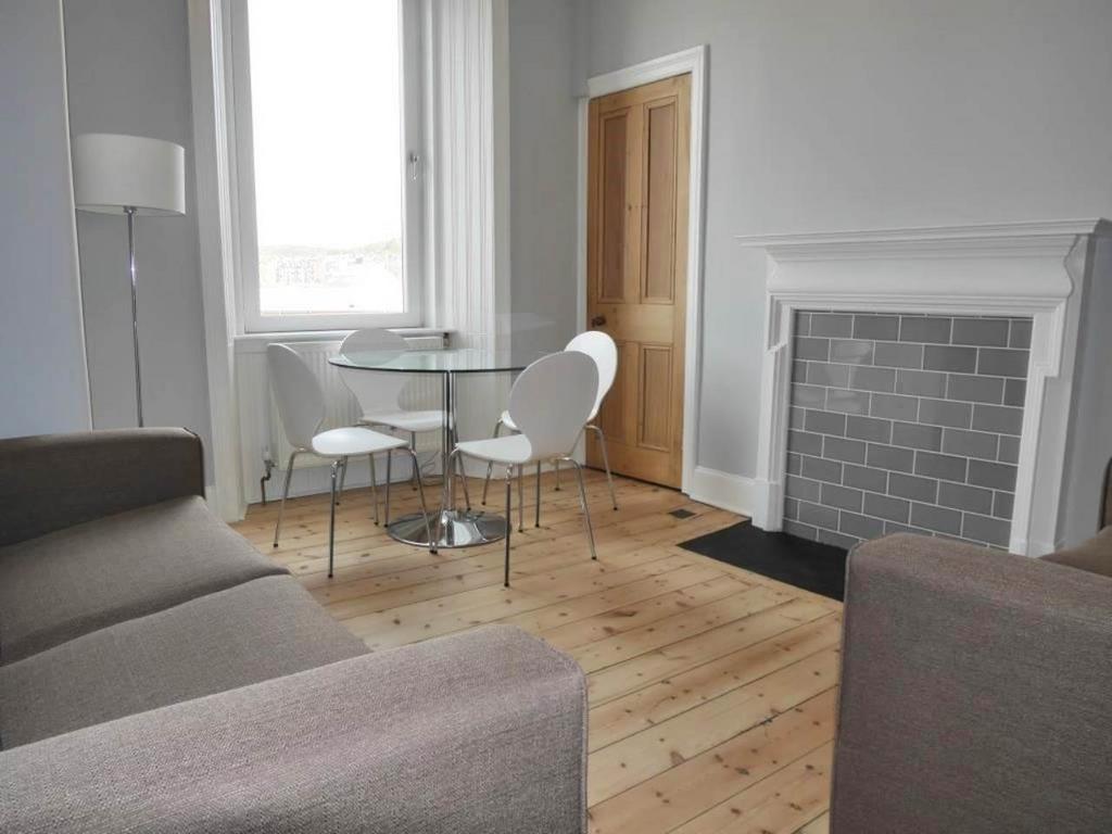 Apartment in Edinburgh - View 3