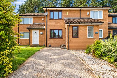 Pine Crest, Aughton, L39