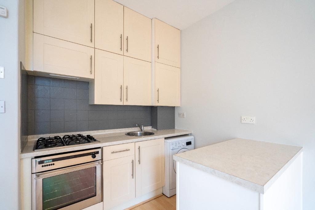 Apartment in Edinburgh - View 5