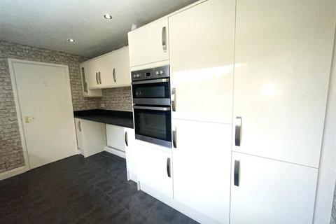 3 bedroom detached house to rent, Oxted Rise, Oadby, Leicester, LE2