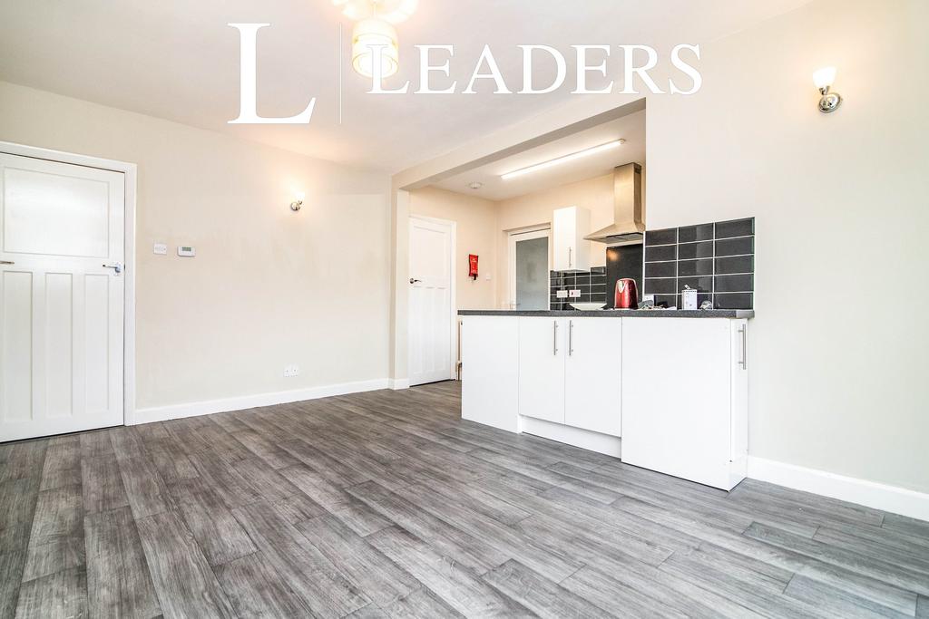 House in Quinton - View 5