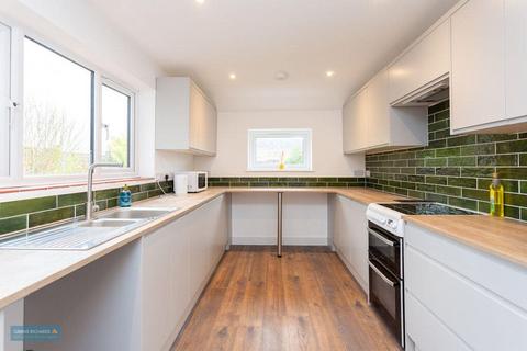 3 bedroom terraced house to rent, Darby Way, Somerset TA4