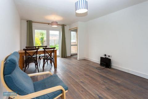 3 bedroom terraced house to rent, Darby Way, Somerset TA4