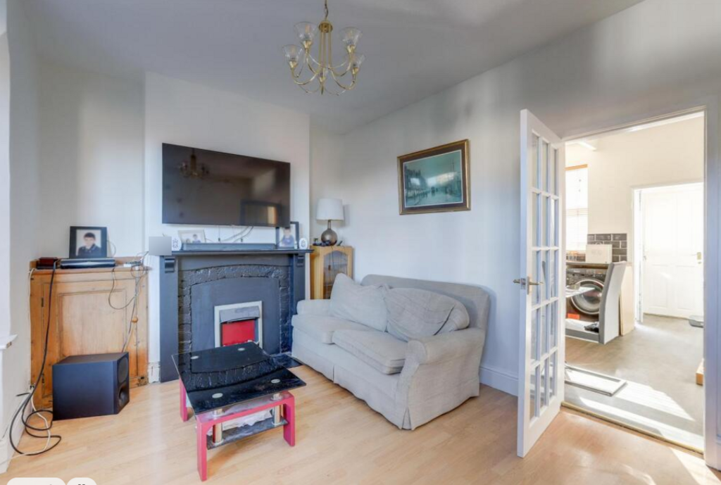 House in Nottingham - View 2
