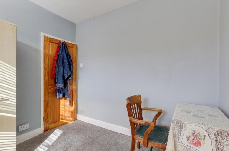 House in Nottingham - View 5