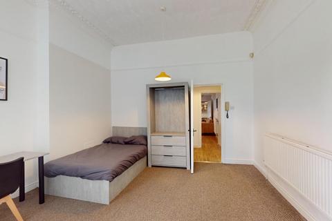 3 bedroom flat to rent, 382 Wilmslow Road, Manchester M20