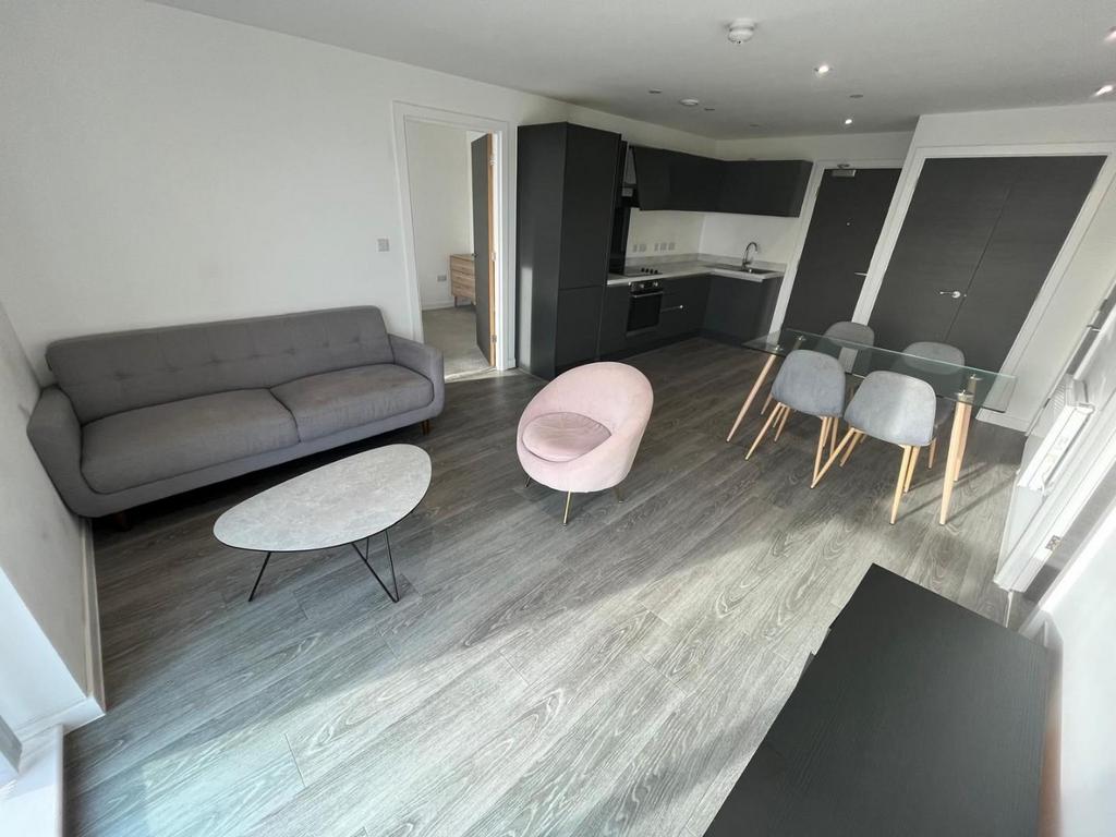 Apartment in Salford - View 2