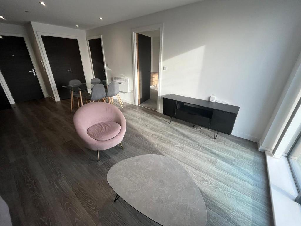 Apartment in Salford - View 5