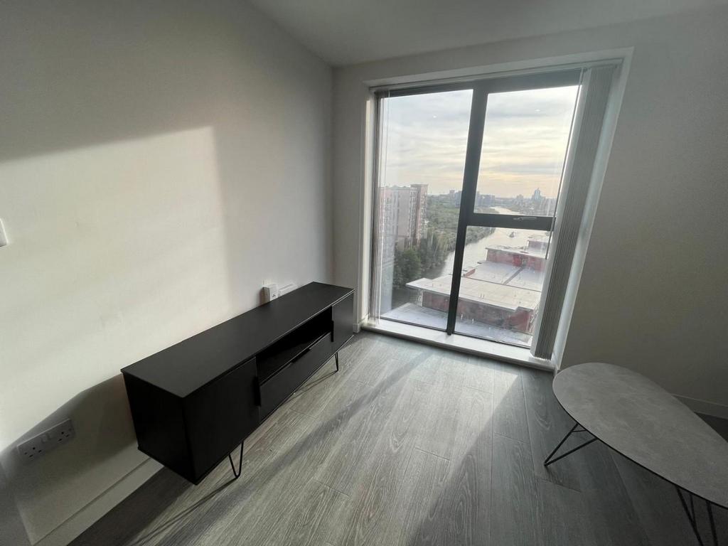 Apartment in Salford - More