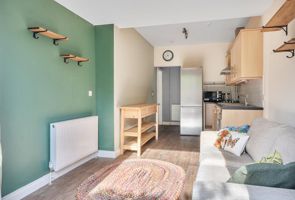 Apartment in Bristol - View 4
