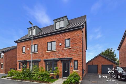 4 bedroom semi-detached house for sale, Ryton Place, Lancashire PR25