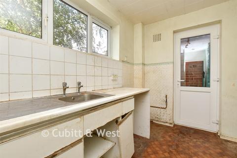 2 bedroom semi-detached house for sale, Longmere Gardens, Tadworth, Surrey