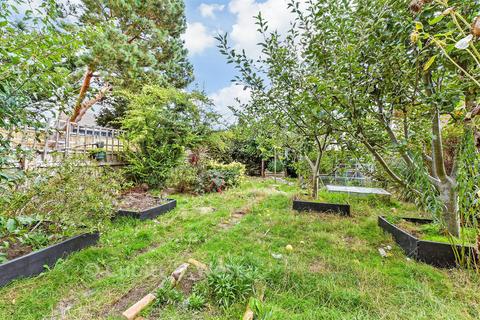 2 bedroom semi-detached house for sale, Longmere Gardens, Tadworth, Surrey
