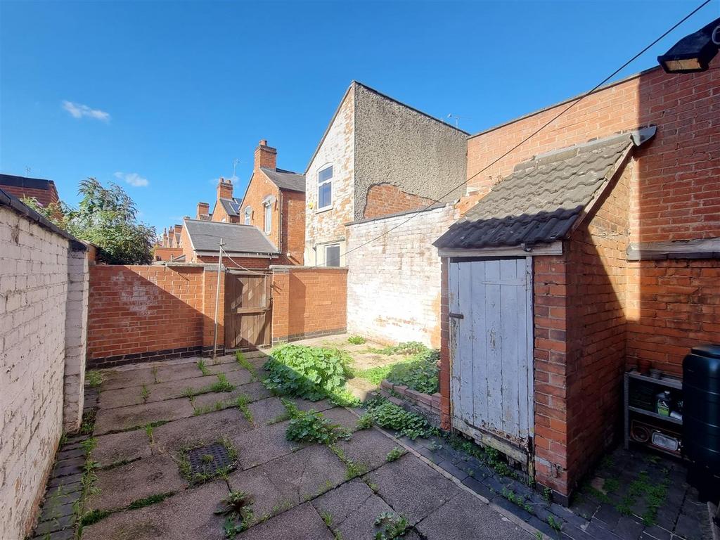 House in Leicester, Bede Island - View 4