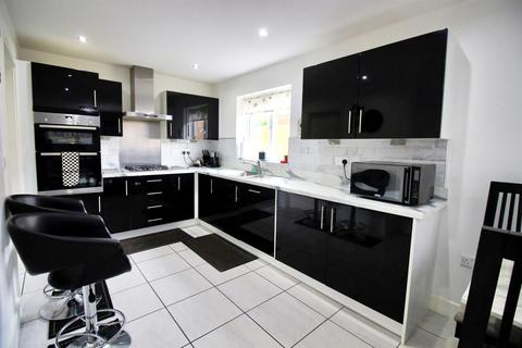 4 bedroom detached house to rent, Carlton Way, Treeton