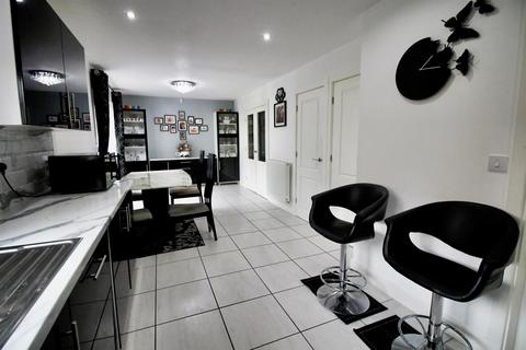 4 bedroom detached house to rent, Carlton Way, Treeton