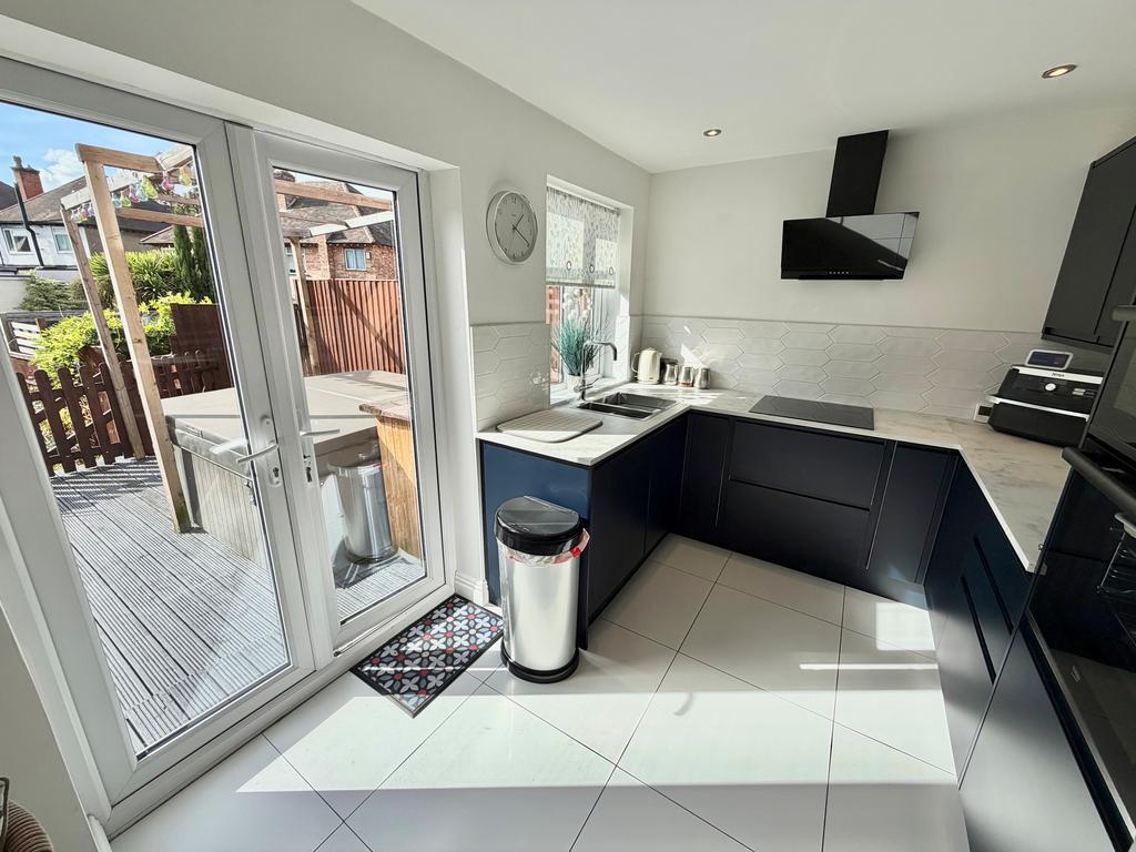 House in Gedling, Nottinghamshire - View 5