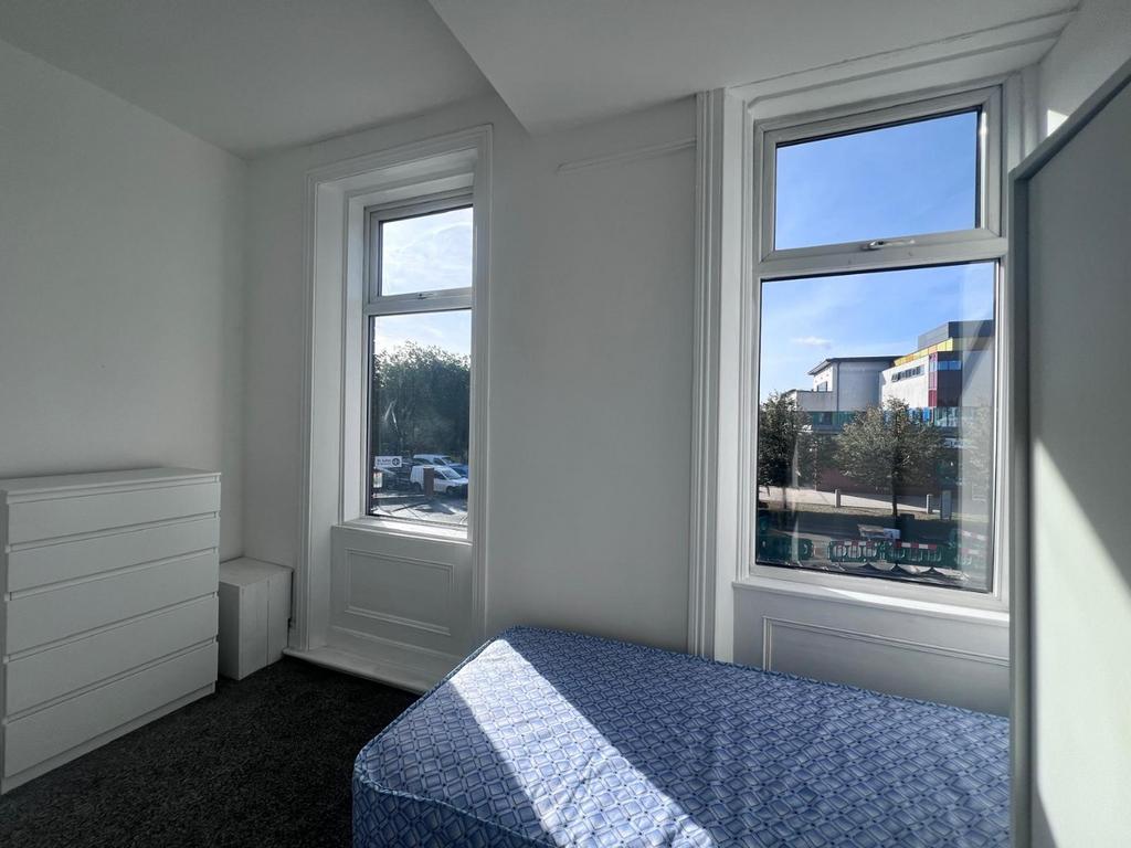 House in Newcastle upon Tyne - View 4