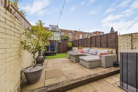 2 bedroom end of terrace house for sale, Martin Road, Portsmouth PO3