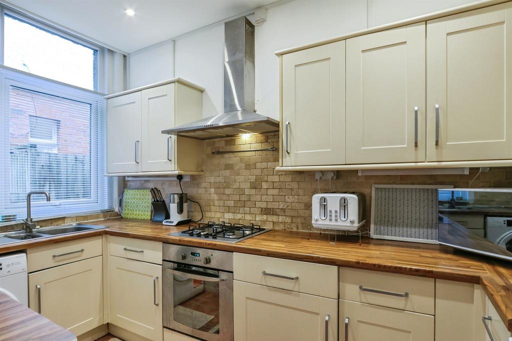 Apartment in Bournemouth - View 3