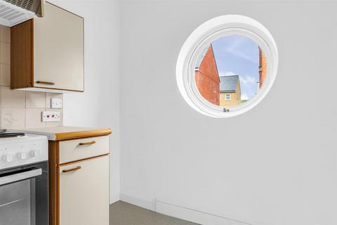 1 bedroom flat for sale, Chauncy Court, Hertford SG14