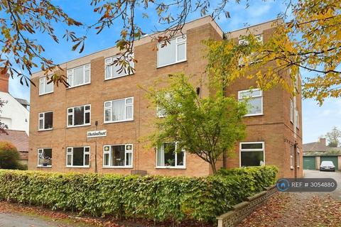 1 bedroom in a flat share to rent, Charles Court, Leicester, LE2