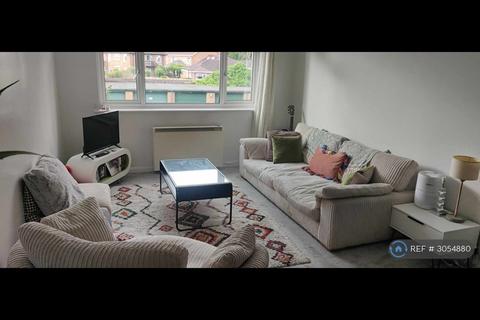 1 bedroom in a flat share to rent, Charles Court, Leicester, LE2