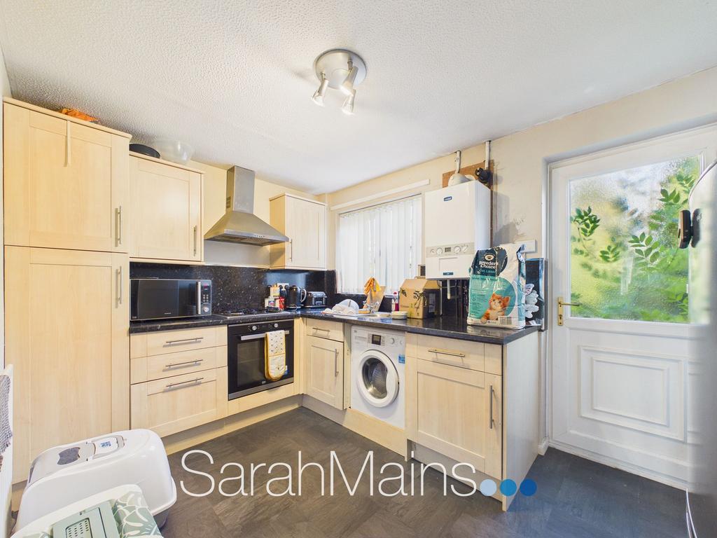 House in Newcastle Upon Tyne - View 3