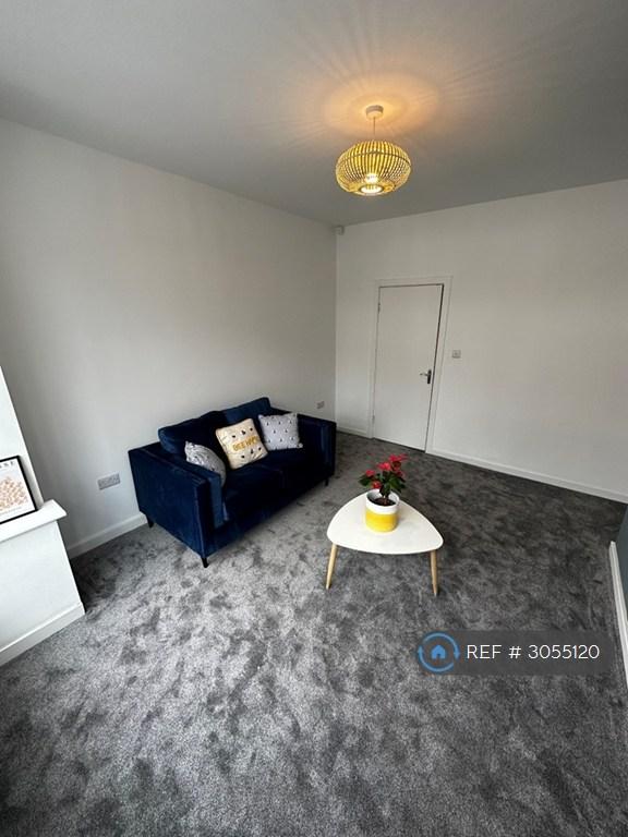 Apartment in Manchester, Chorlton-cum-Hardy - View 3