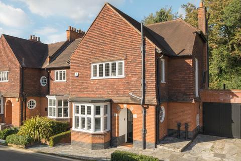 4 bedroom end of terrace house for sale, Lubbock Road, Chislehurst, Kent, BR7