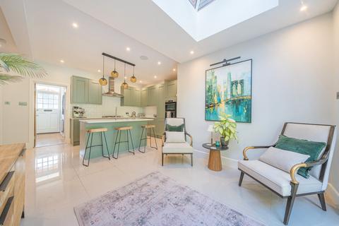 4 bedroom end of terrace house for sale, Lubbock Road, Chislehurst, Kent, BR7