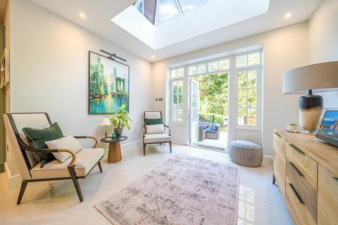 4 bedroom end of terrace house for sale, Lubbock Road, Chislehurst, Kent, BR7