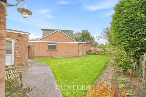 2 bedroom semi-detached house for sale, Stanway Close, Alkrington, Manchester, M24