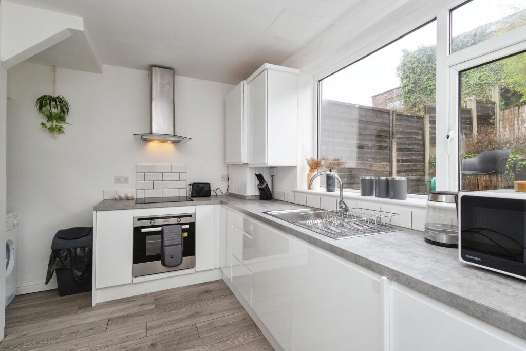 House in Caldecott Road - View 4