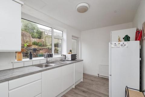 3 bedroom house to rent, Caldecott Road, M9
